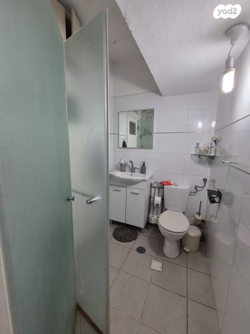 דירה, קהילת ורשה, קרית שרת מזרח, חולון