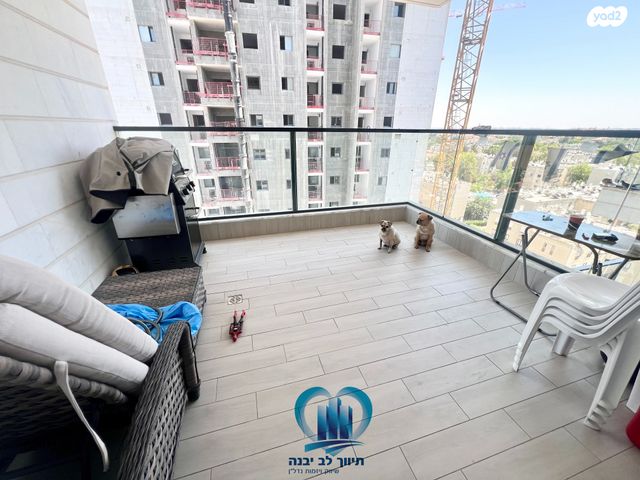 דירה, הכרמל, נאות שז"ר, יבנה