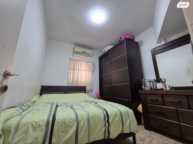 דירה, קהילת ורשה, קרית שרת מזרח, חולון