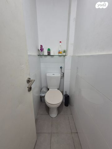 דירה, קהילת ורשה, קרית שרת מזרח, חולון