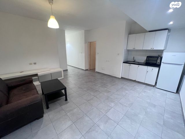 גיורא יוספטל 37