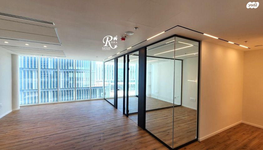 משרדים, קרית אונו