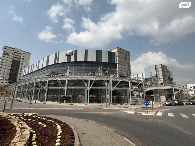 חנויות/ שטח מסחרי, יער ירושלים, נופים, מודיעין מכבים רעות