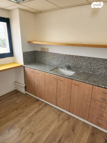 משרדים, חיפה