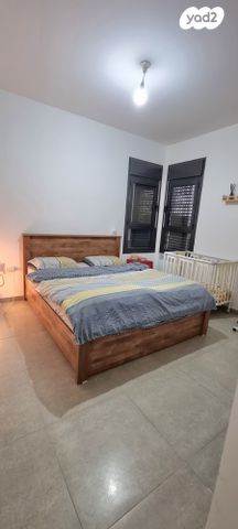 דירה, עין המערה, מצפה רמון