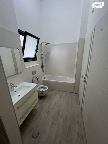 דירת גן, יצחק שמיר 1, נתיבות