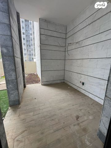 דירת גן, יצחק שמיר 1, נתיבות