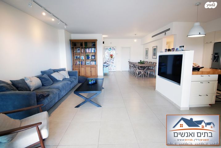 דירה, אהוד מנור, יפה נוף, כפר יונה