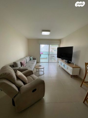 דירה, הזמיר, נהריה הירוקה, נהריה