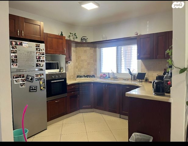 גדעון האוזנר 27