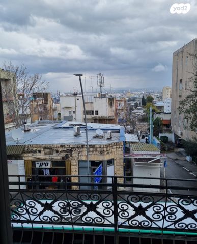 בניין מגורים, שוק תלפיות, חיפה