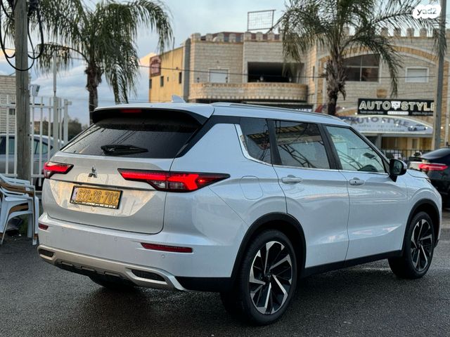 מיצובישי אאוטלנדר