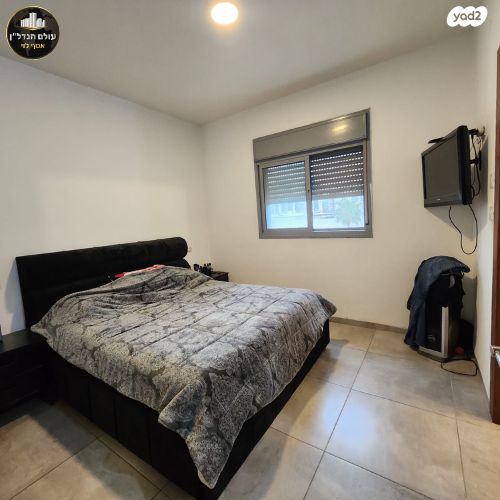 דירה, שרת, שז"ר / דקר, טירת כרמל