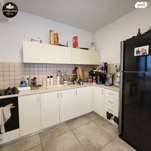 דירה, שרת, שז"ר / דקר, טירת כרמל