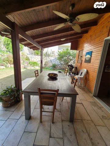 דו משפחתי, קרית טבעון