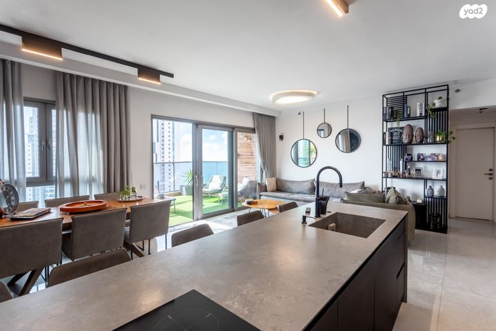 דירה, יצחק שדה, בת ים