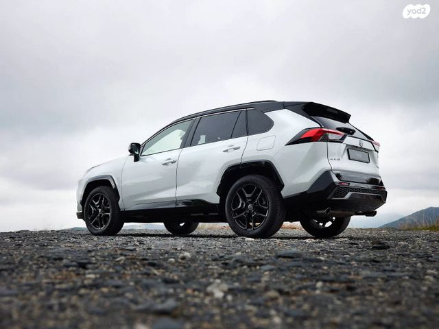 טויוטה RAV4