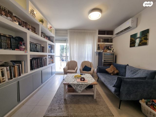 דירה, רב ניסים גאון 38, אלעד, אלעד