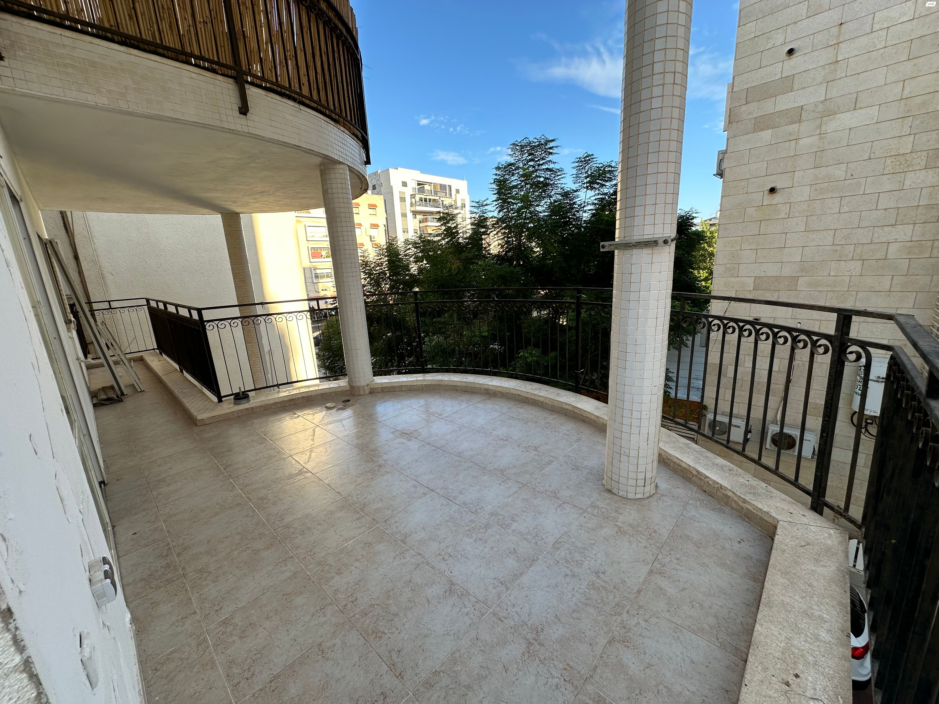 הרצל 89