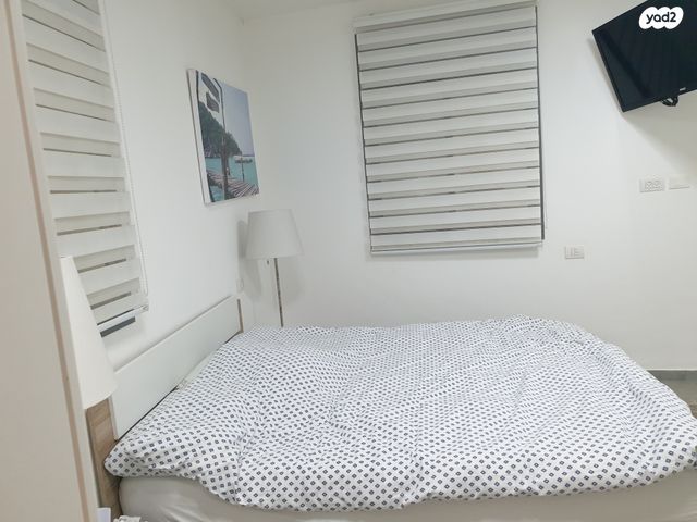 דירת גן, חרוזים, רמת גן