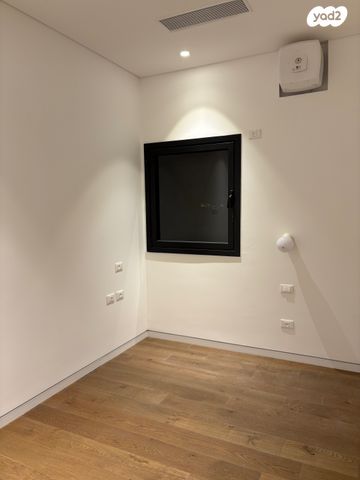 דירת גן, הרצליה