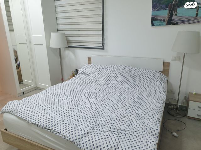 דירת גן, חרוזים, רמת גן