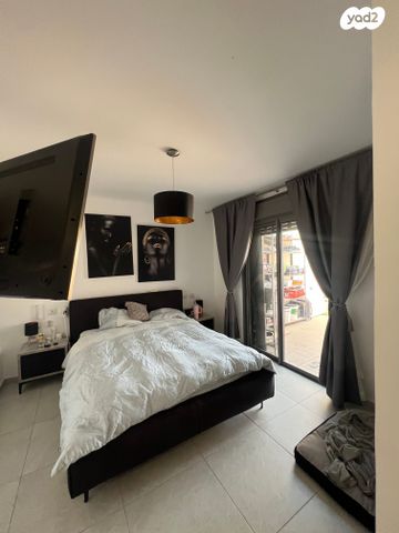 גג/ פנטהאוז, אופקים