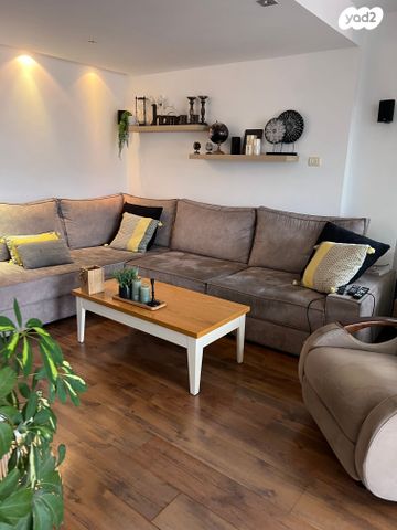 גג/ פנטהאוז, נורית, ורדיה, חיפה