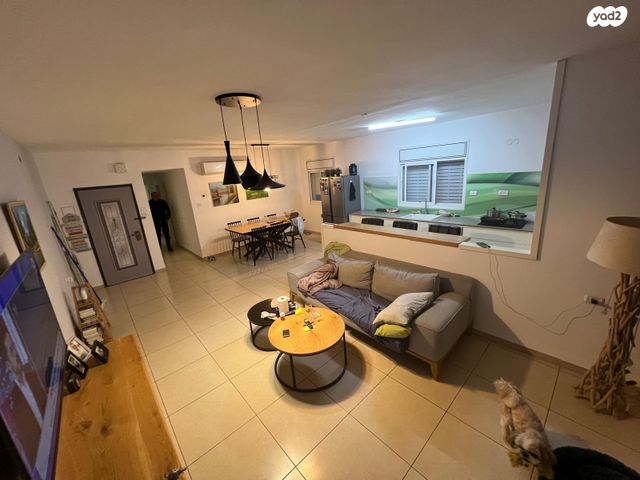 קרן היסוד 72