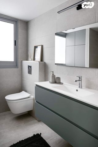 גג/ פנטהאוז, טירת כרמל