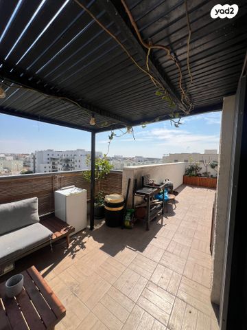 גג/ פנטהאוז, אופקים