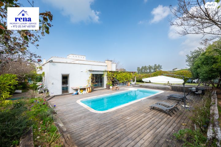 בית פרטי/ קוטג', המעוף, קיסריה