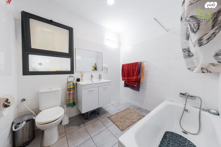 דירת גן, הערבה 57, רובע ג', אריאל