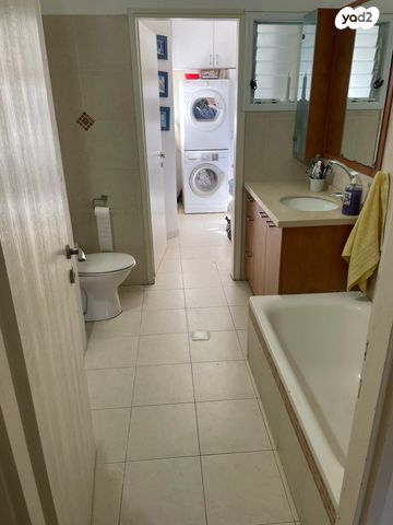 דירה, הנדיב, מרכז, הרצליה