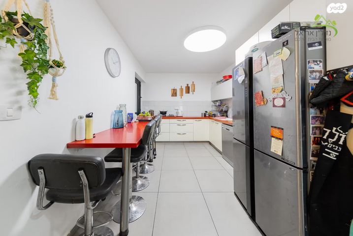 דירת גן, הערבה 57, רובע ג', אריאל