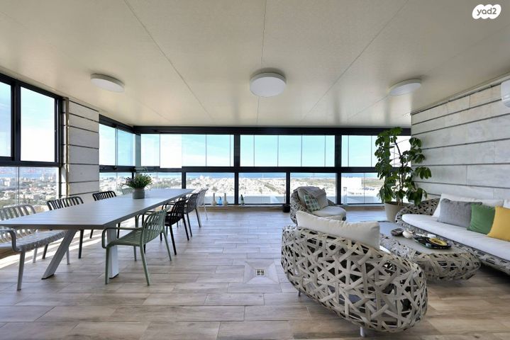 גג/ פנטהאוז, נעמי שמר, גלי ים, קרית ים