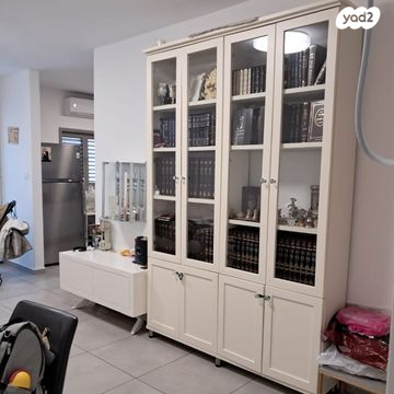 דירה, דב הוז, בני ברק