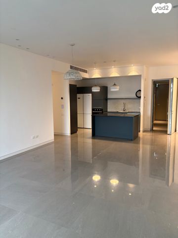 דירת גן, הרצליה