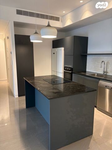 דירת גן, הרצליה