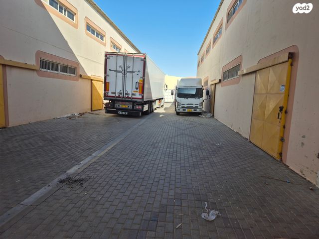 מחסנים, אילת