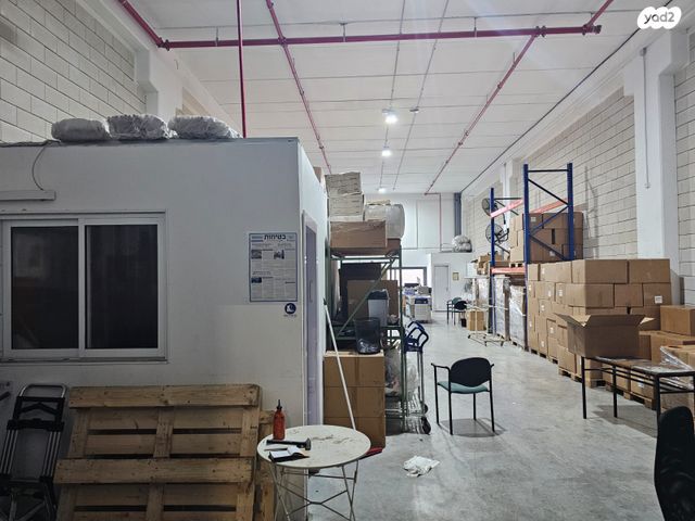 מחסנים, הלהב, אזור תעשיה ג, חולון