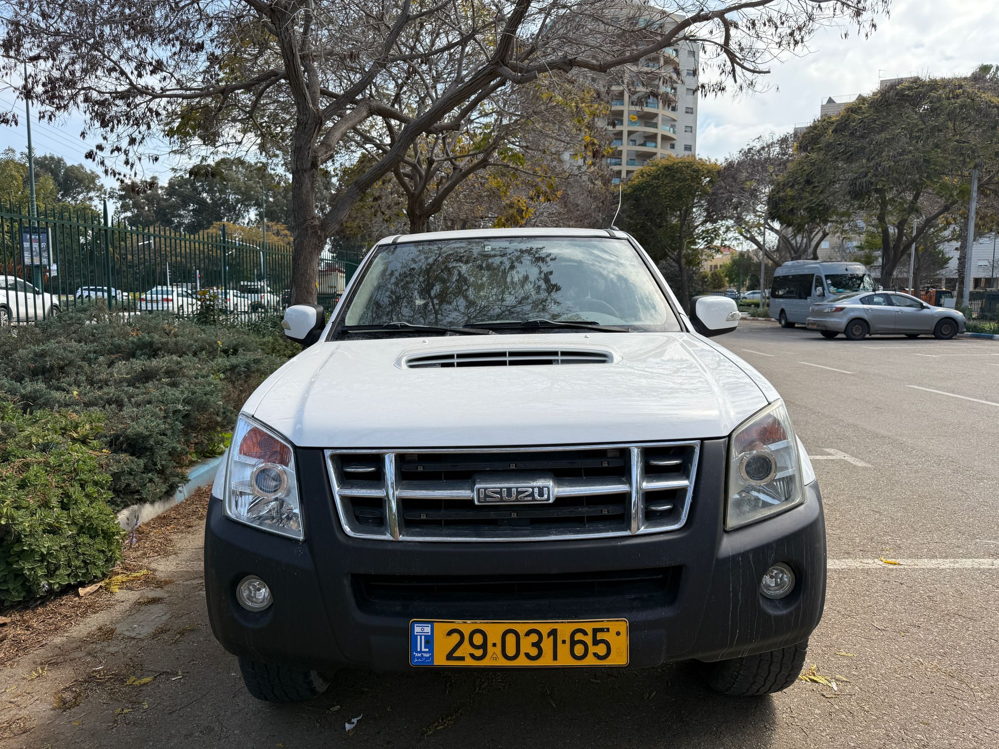 מודעת רכב איסוזו די-מקס