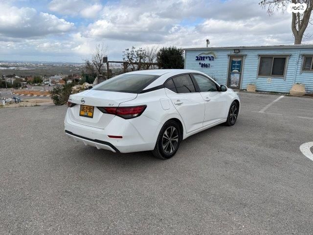 ניסאן סנטרה