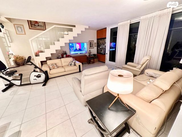 גג/ פנטהאוז, אזורי חן, גימל החדשה, תל אביב יפו