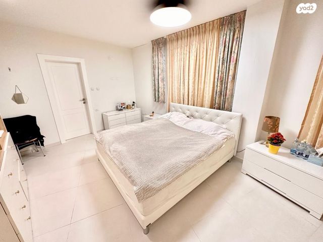 גג/ פנטהאוז, אזורי חן, גימל החדשה, תל אביב יפו