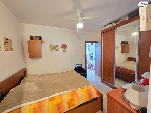 דירה, אליהו קורן, חומת שמואל, הר חומה, ירושלים