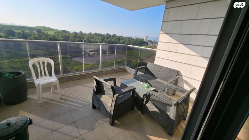 דירה, אהוד מנור, נאות אפק, אפקה, קרית ביאליק