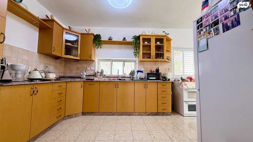 דו משפחתי, רחובות