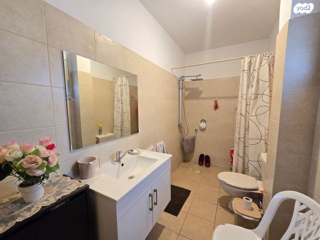 דירה, אליהו קורן, חומת שמואל, הר חומה, ירושלים