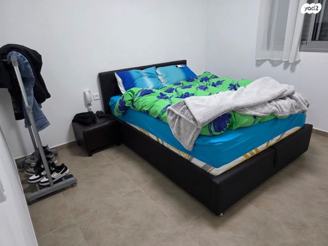 דירה, אהוד מנור, נאות אפק, אפקה, קרית ביאליק